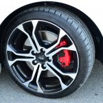 【Ph1】トロフィーのタイヤは205/40R18。シャシースポールは205/45R17